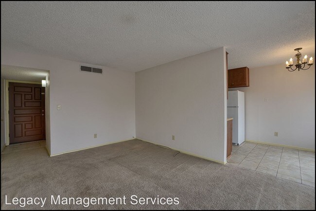 Building Photo - 217 Palmary Dr