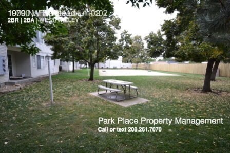 Building Photo - 10790 W Halstead Ln