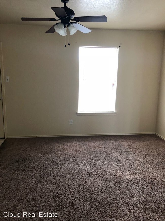 Building Photo - 1702 Windward Dr