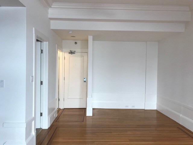 Building Photo - 512 Van Ness Ave