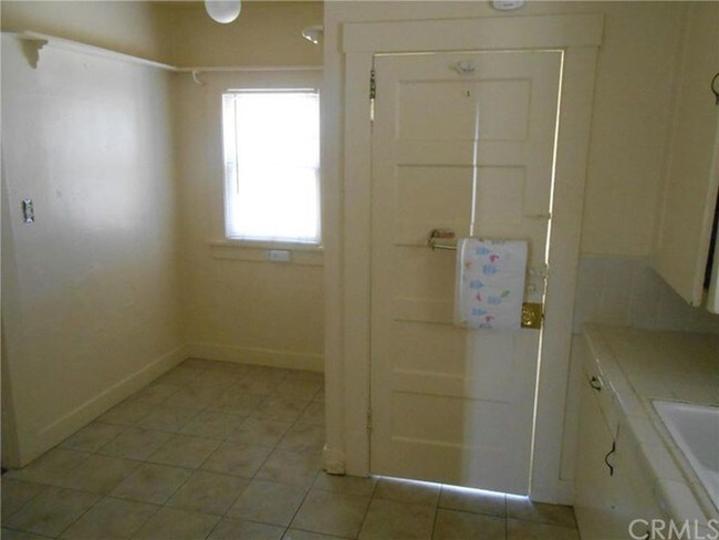 Foto del edificio - 4005 W 3rd St