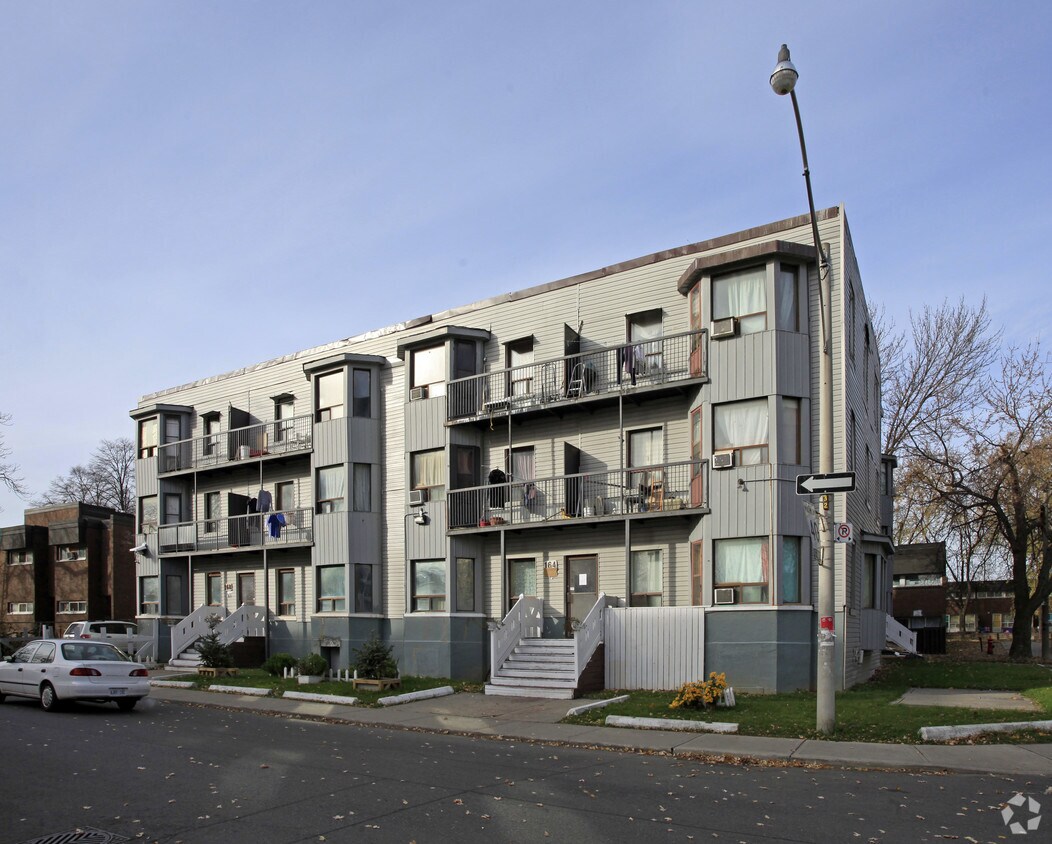Grange Apartments Apartments 164168 Grange Ave Toronto, ON