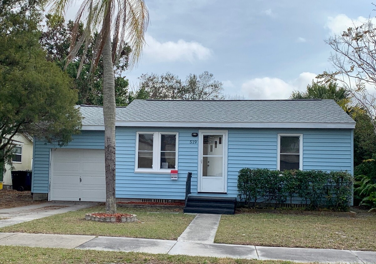 Primary Photo - 519 E St