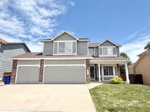 Building Photo - 2825 Dristol Dr