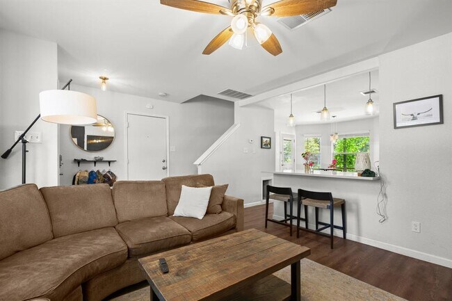 Foto del edificio - 8715 Dandelion Trail