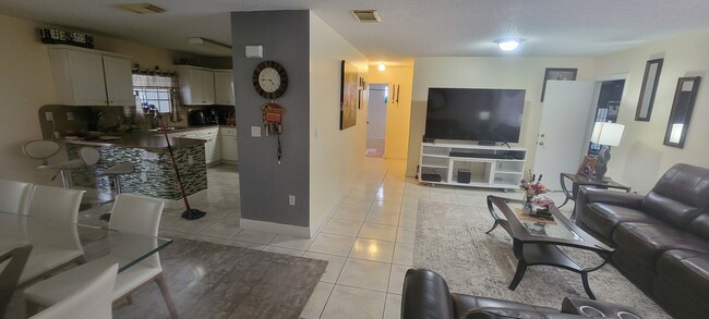 Foto del edificio - 18308 SW 154 Ct