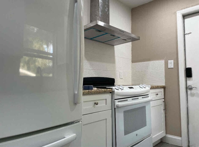 Photo - 5332 Orange Ave Apartment