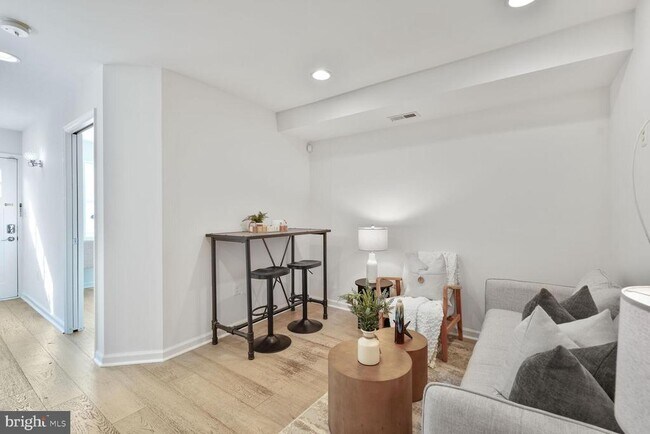 Foto del edificio - 1268 16th St NE
