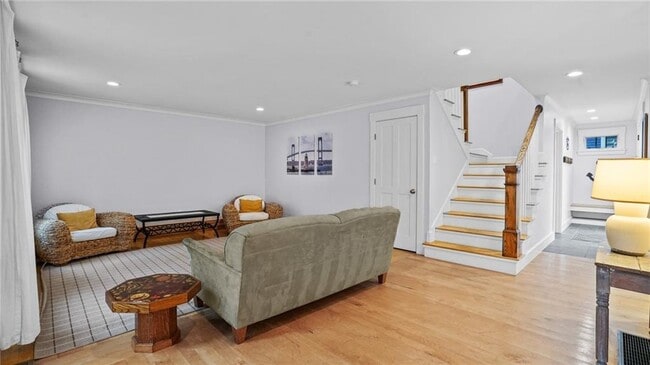 Building Photo - 485 Spring St