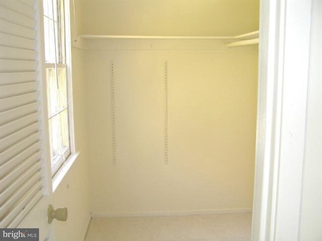 Foto del edificio - 7752 Matisse Way