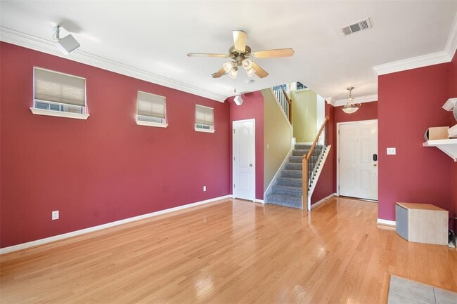 Foto del edificio - 8518 Cahill Dr