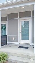 Building Photo - 1219 Bainbridge St
