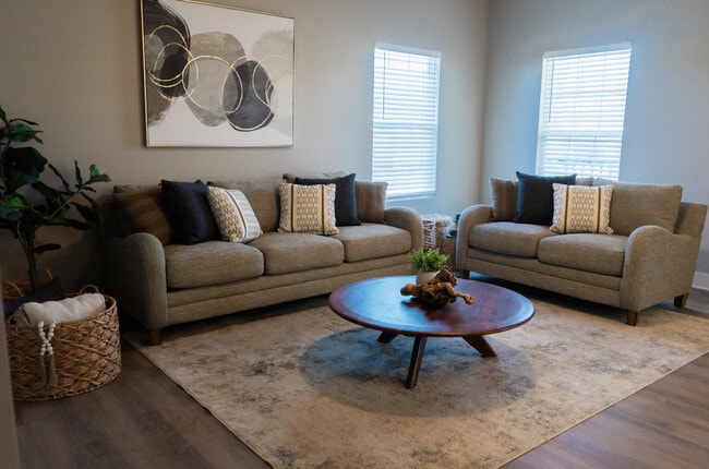 Building Photo - The Retreat Biloxi