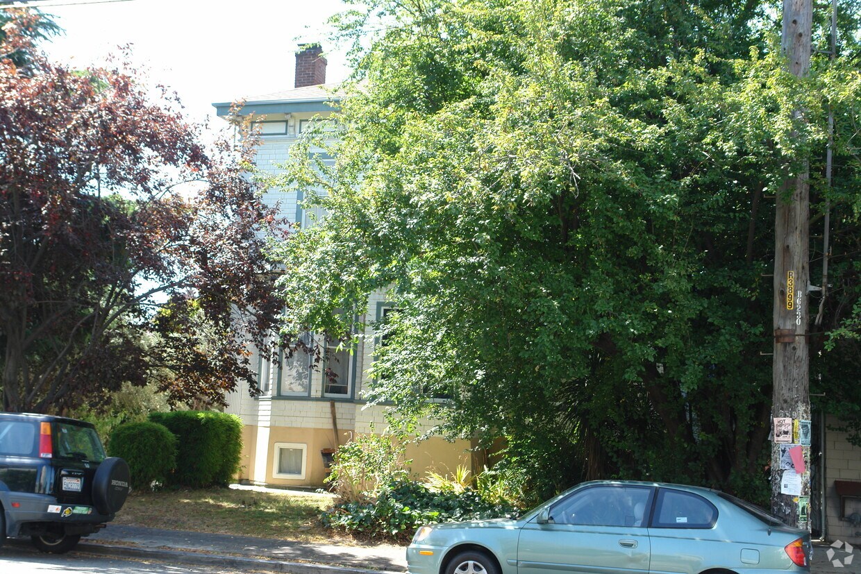 Foto del edificio - 2314 Dwight Way