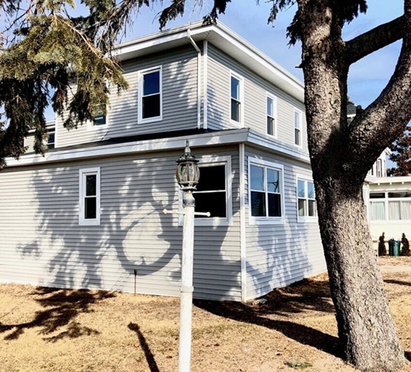 695 Revere Beach Blvd Unit 1, Revere, MA 02151 Room for Rent in