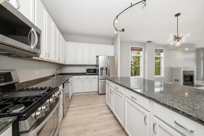 Building Photo - 333 N Jefferson St