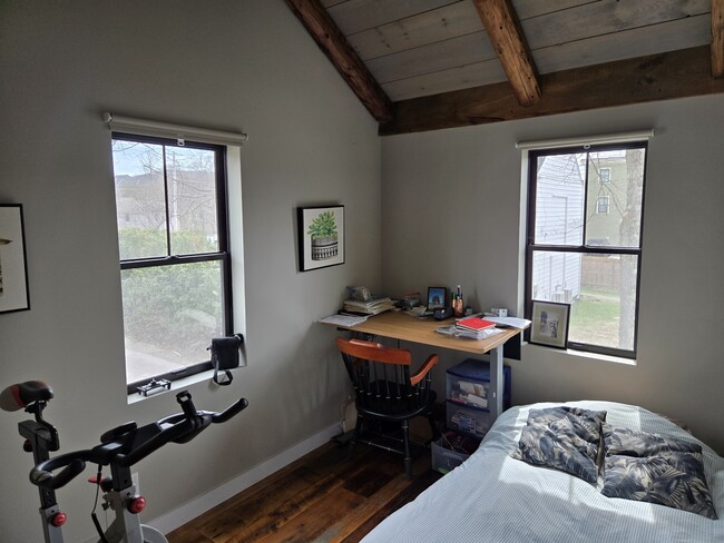 Building Photo - Perry Hill Partners