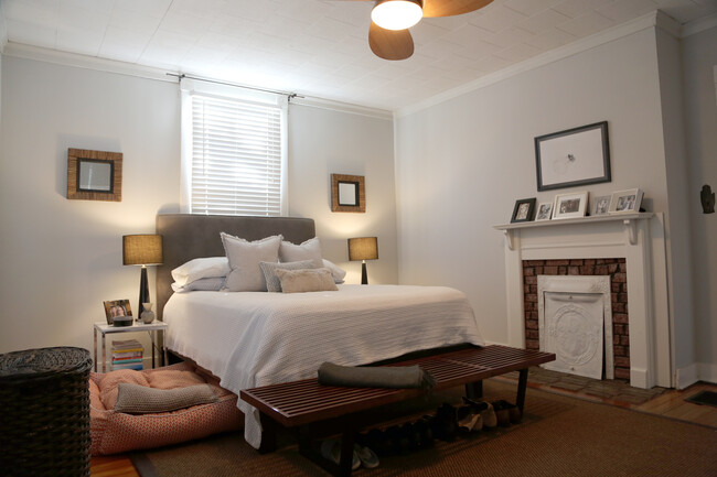 Master bedroom - 1836 Deer Park Ave