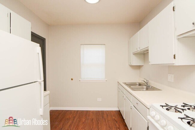 Building Photo - 5742 N Winthrop Ave