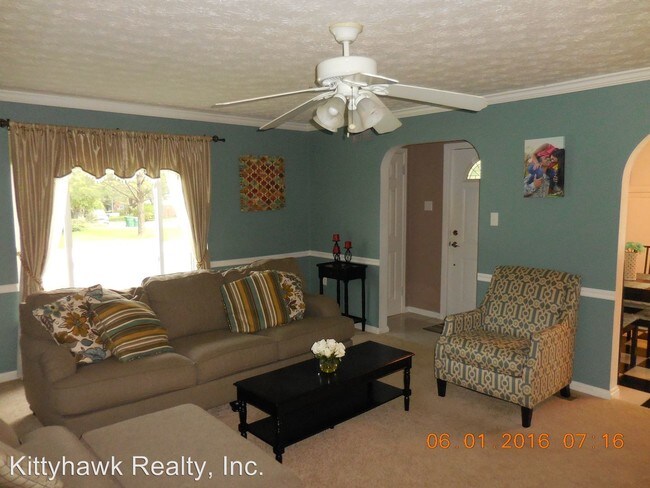 Foto del edificio - 3 br, 2.5 bath House - 2701 California Avenue