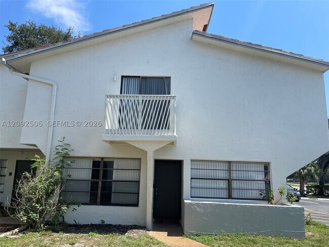 Foto del edificio - 2580 Coral Springs Dr