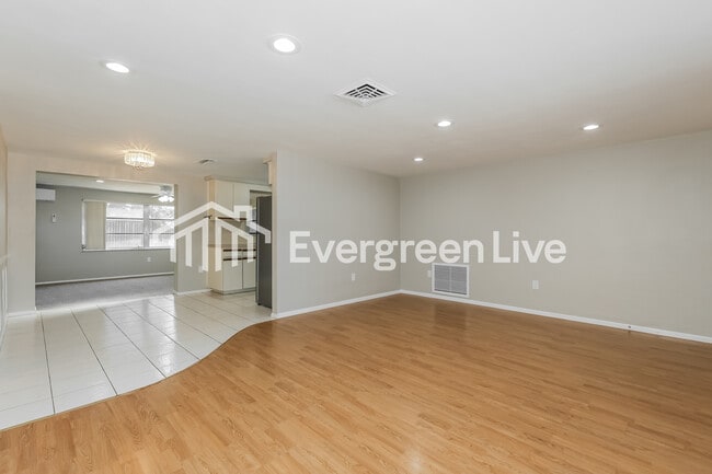 Building Photo - 11640 Rocks Ln