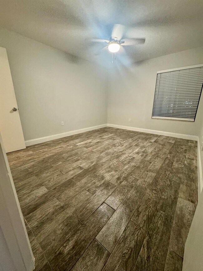 Foto del edificio - 2369 Oak Park Way