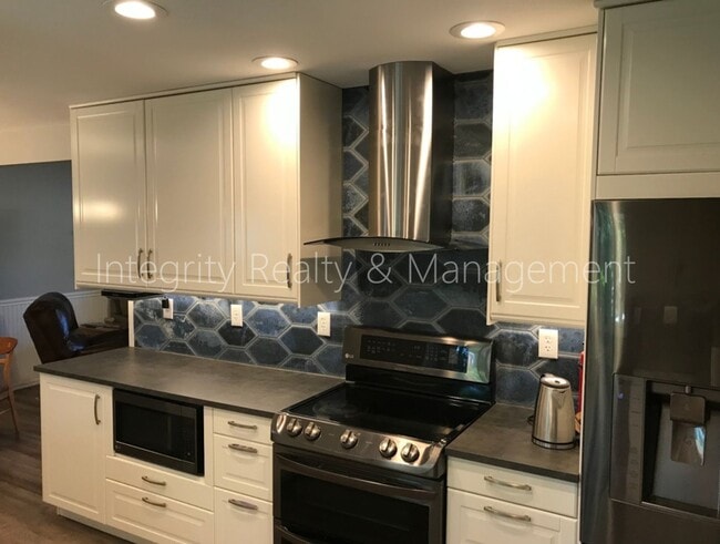 Photo - 1222 W Kettle Ave House