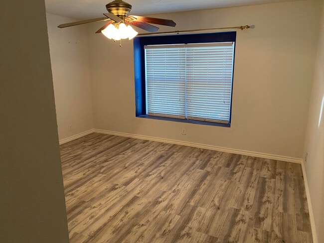 Building Photo - 6118 Pecan Tree