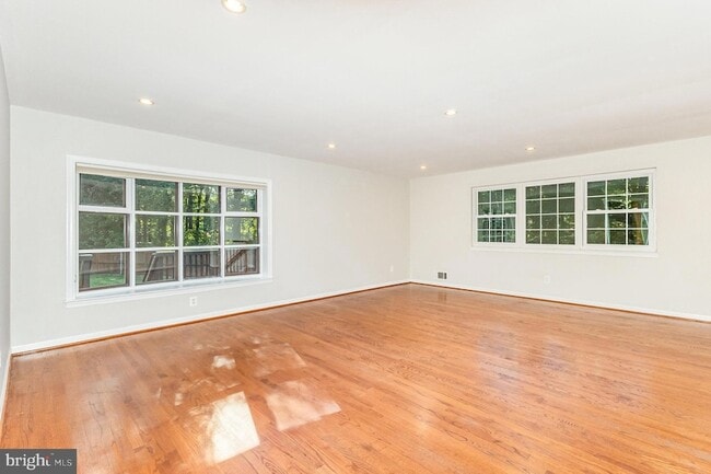 Foto del edificio - 8411 Derby Ct