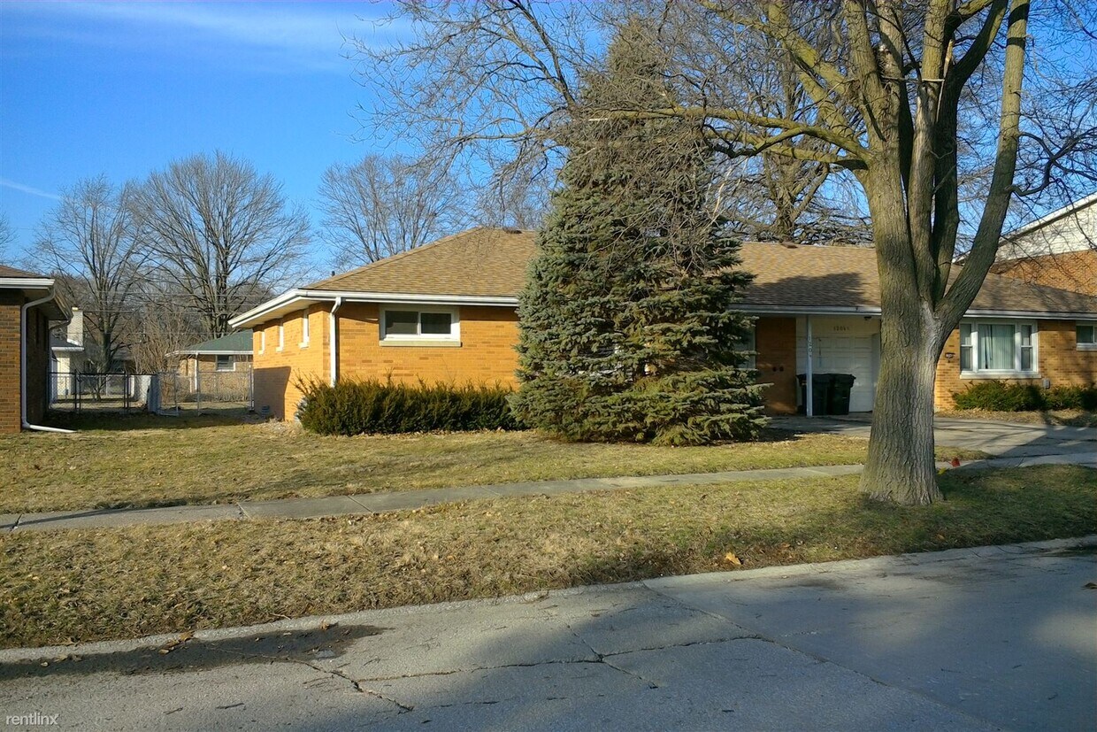 Primary Photo - 2 br, 1.5 bath Duplex - 1204 Silver Street