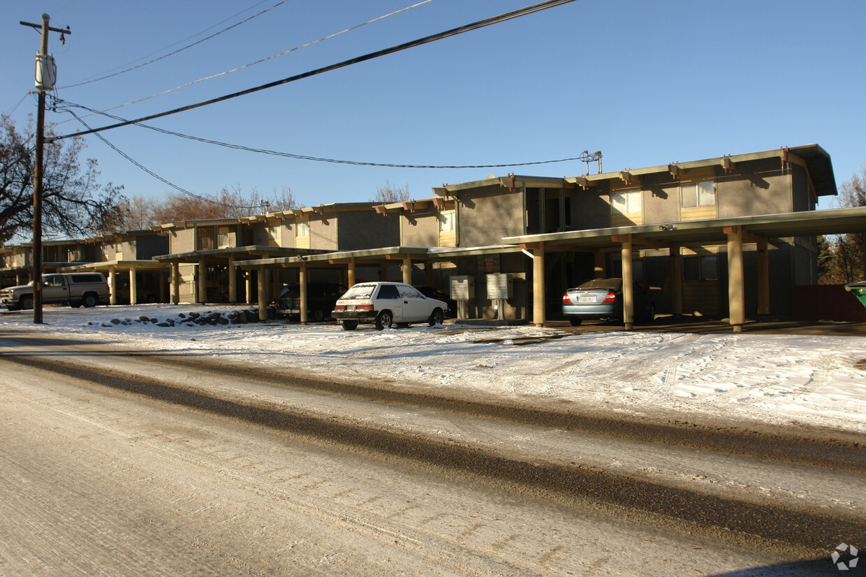 Foto del edificio - Millwood Townhomes