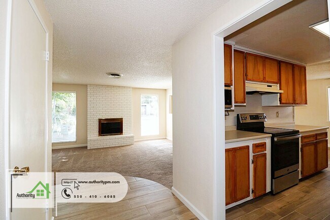 Foto del edificio - 3288 Adams Ln