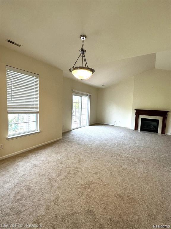 Building Photo - 2156 Pinecroft Dr