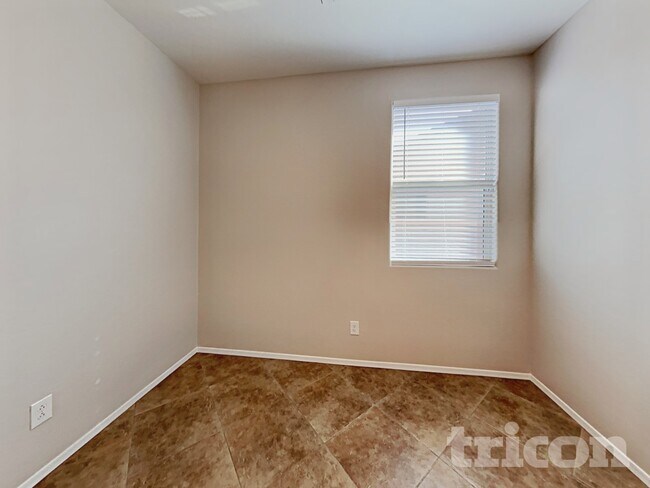 Foto del edificio - 18253 W Eva St