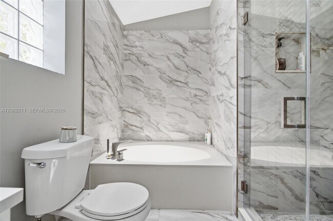 Foto del edificio - 21221 NE 3rd Ct