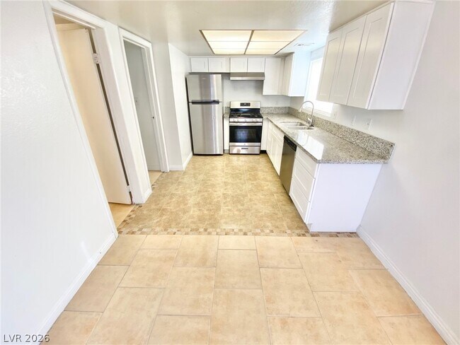 Building Photo - 3804 Fitzpatrick Dr