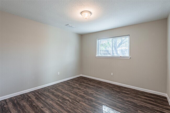 Foto del edificio - 4418 Lost Spring Dr