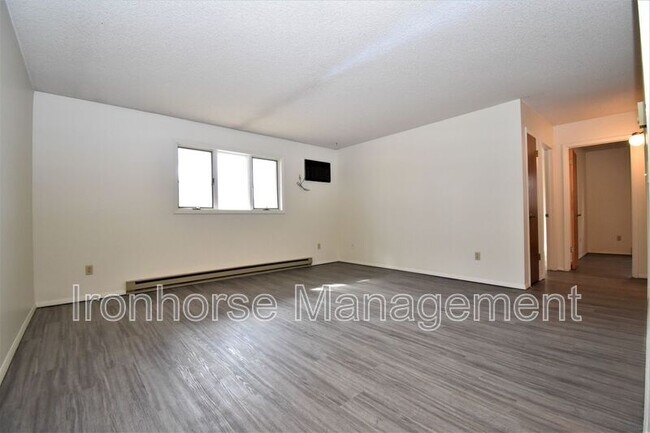 Foto del edificio - 811 W Villard St