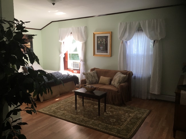 Foto del edificio - 39 Outlook Ave