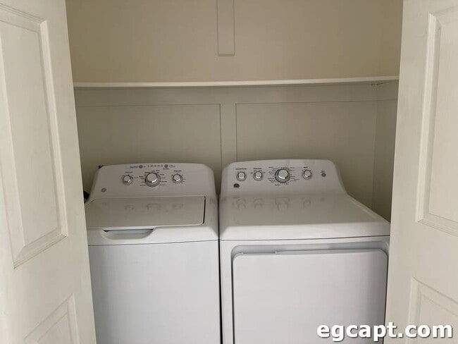 Building Photo - 1245 N 400 E
