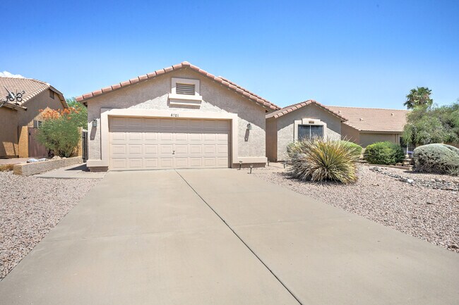 Foto del edificio - 4701 S Desert Dawn Dr