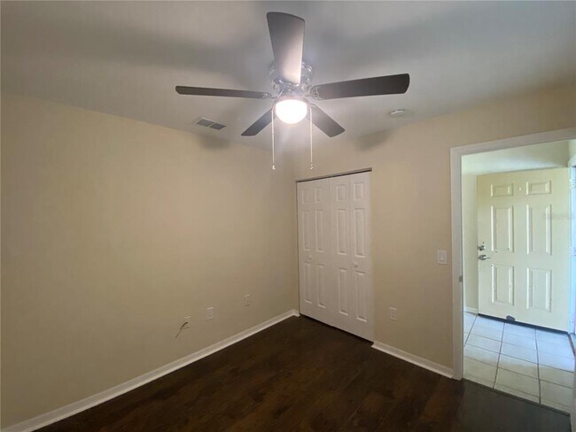 Building Photo - 6400 NW 106th Pl