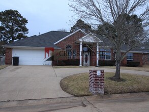 Building Photo - 2092 Rana Pk