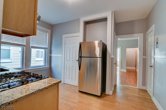 Foto del edificio - 15 Nelson Pl