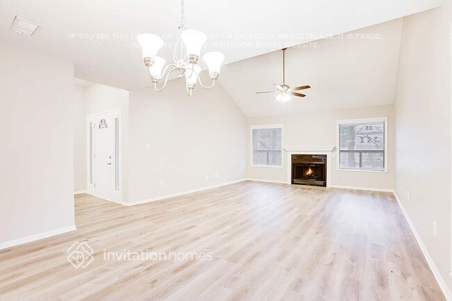 Foto del edificio - 6132 Lakeshore Dr SE