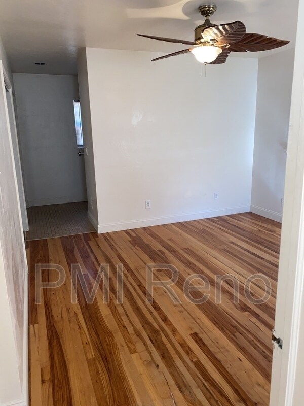 Foto del edificio - 31 Raymond Dr