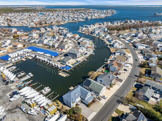 Foto del edificio - 3110 Windsor Ave