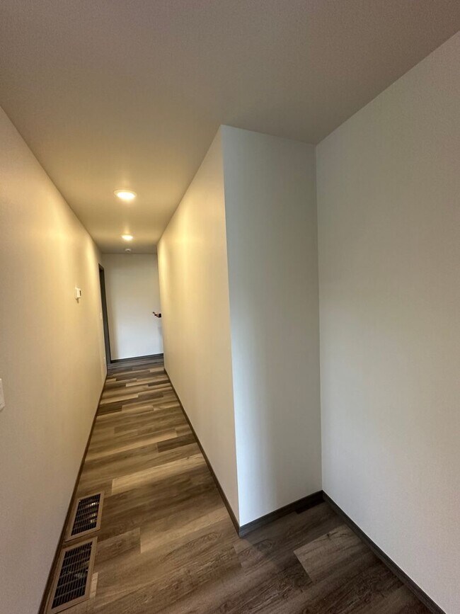 Building Photo - Lilac Duplex
