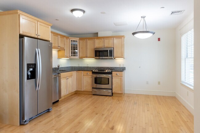 Eat in Kitchen - 868 Highland Ave